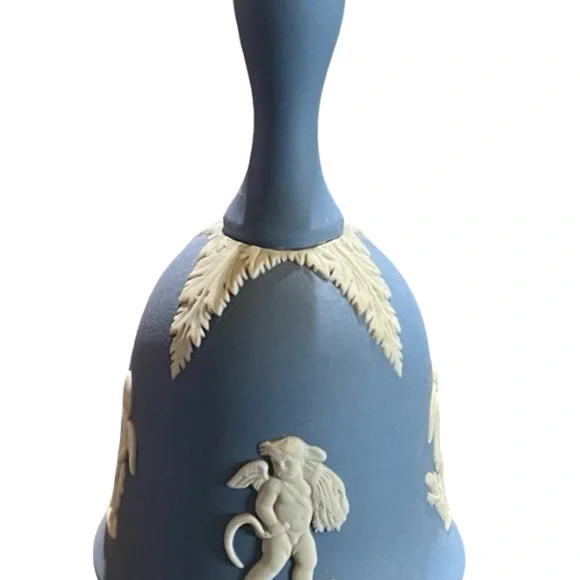 Vintage Wedgwood Classic Blue and Cream Bell - Picture 3 of 4